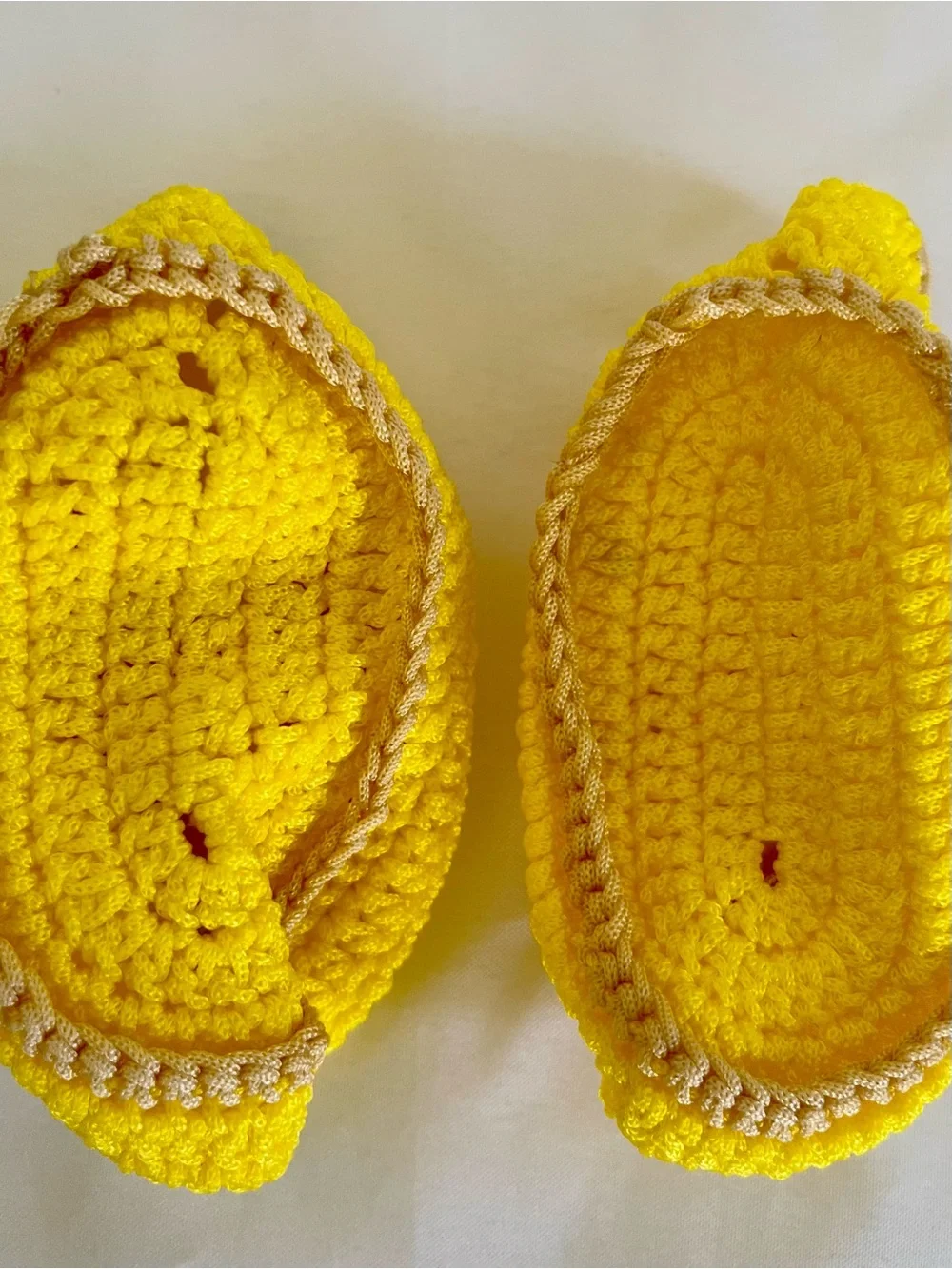 Hand‑Knit Baby Booties – Yellow – Size 1 – Structured Yarn – Newborn Photo Prop